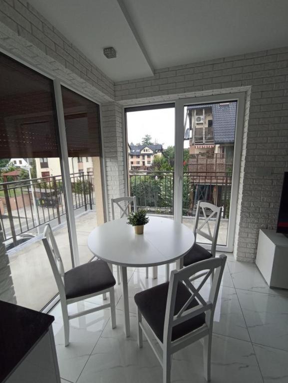 Apartament Бжег Екстериор снимка